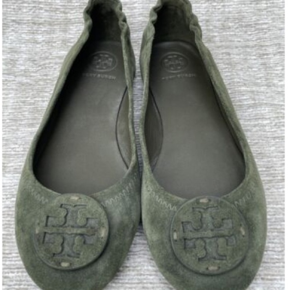 TORY BURCH Suede Minnie Travel Ballet Flats in Leccio (dark green) size 8